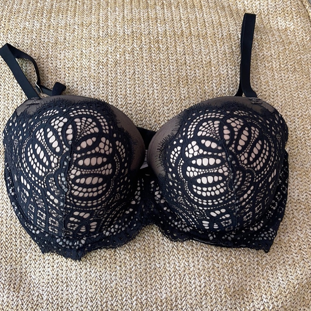 black lace bra